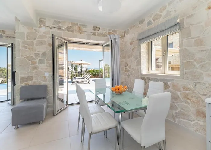 Villa Taphian Katomerion