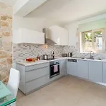 Taphian Villa Katomerion