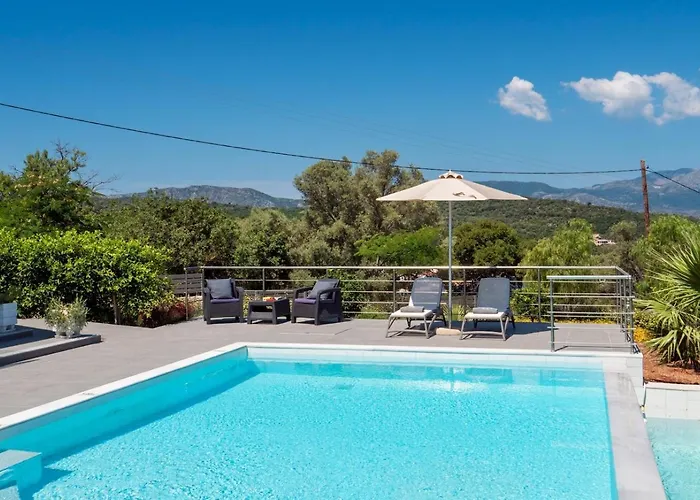 빌라 Taphian Katomerion