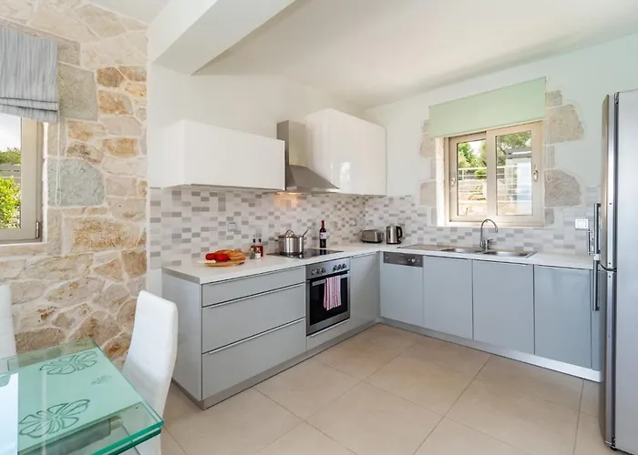 Taphian 빌라 Katomerion